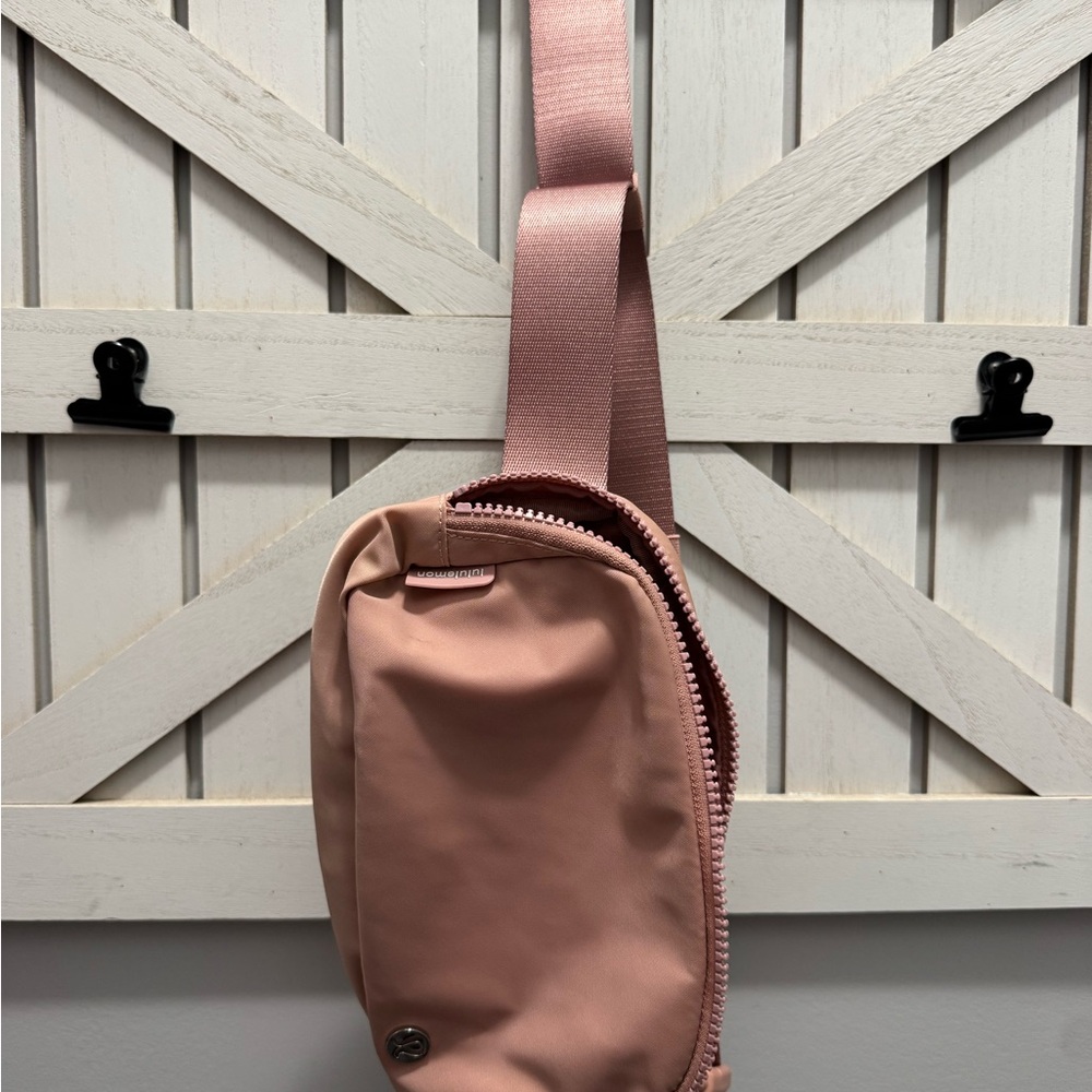 Lululemon Pink everywhere bag